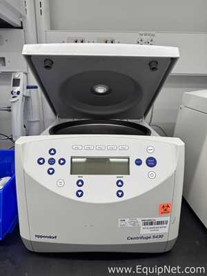 Centrífuga para Laboratórios Eppendorf 5430