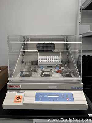 Thermo Fisher Scientific MaxQ 420 HP SHKE420HP Incubated Tabletop Orbital Shaker
