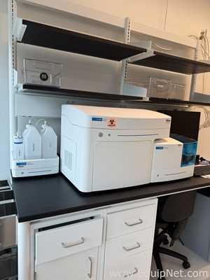 Agilent Technologies NovoCyte Quanteon Flow Cytometer - NovoSampler Q And NovoCyte FluidicsStationII