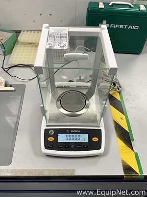 Sartorius ENTRIS224I-1S 220 Gram Balance