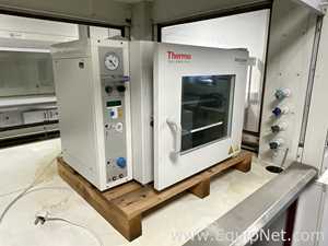 Estufa a Vácuo Thermo Scientific Vacutherm VT6060M