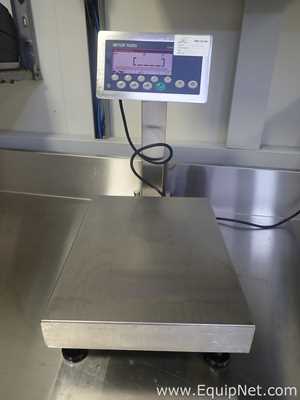 Lot of Mettler Toledo 20kg and 50kg Scales