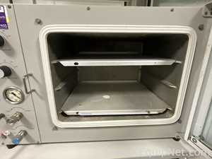 Gallenkamp OVA031.XX1.5 Laboratory Vacuum Oven with Edwards ELab2 Vacuum Pump