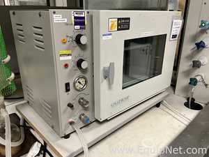 Gallenkamp OVA031.XX1.5 Laboratory Vacuum Oven with Edwards ELab2 Vacuum Pump