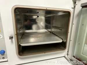 Estufa a Vácuo Thermo Scientific Vacutherm VT6060M