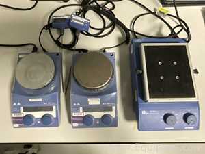 lote de  3 Misturador para Laboratórios IKA 