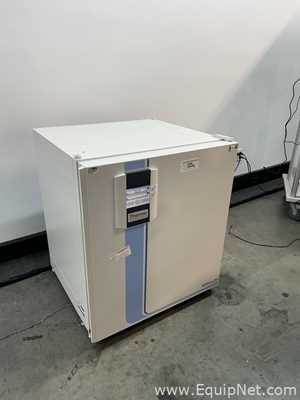 Incubadora Thermo Scientific HERAcell 240i