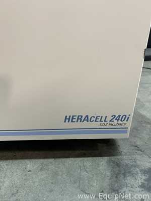 Incubadora Thermo Scientific HERAcell 240i