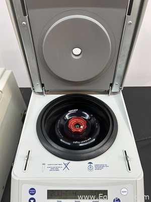 Lote de 2 Centrífuga para laboratorio Eppendorf 5424R
