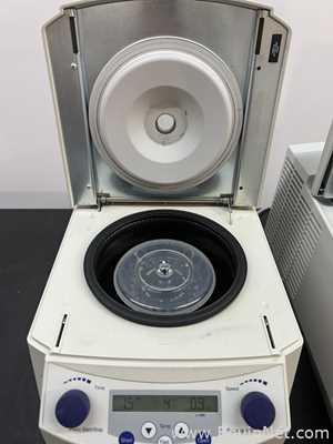 Lote de 2 Centrífuga para laboratorio Eppendorf 5424R