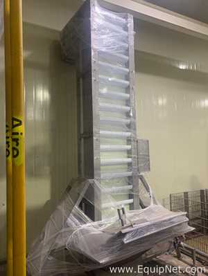 JERSA Hopper and L-Type Bucket Elevator Feeding System for ITW Shredded Meat Doser