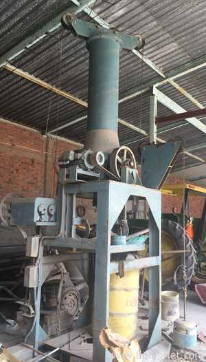 Máquina de Fabricação de Tubos e Canos FORMAS MOLDES Y MAQUINARIAS S.A. DM-45