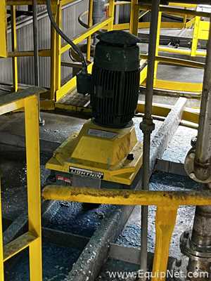 Sure Flow Inc. BF15089-0 Tanque De Almacenamiento De Acero Inoxidable Con Capacidad De 15000 Galones