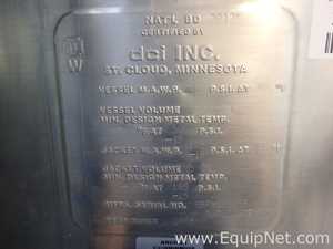 Tanque de Mezclado Vertical de Acero Inoxidable Capacidad 500 Gal marca DCI