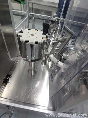 Maquina Monobloque de Llenado-Tapado de Frasco marcaRomacoMacofar modeloLVI4 con Equipos Perifericos