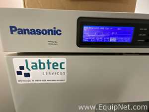 Incubadora Panasonic MIR-254-PE.  238 Litros