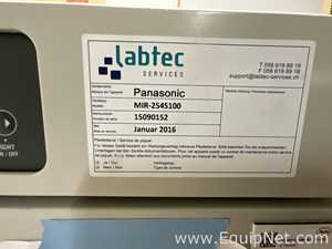 Incubadora Panasonic MIR-254-PE.  238 Litros