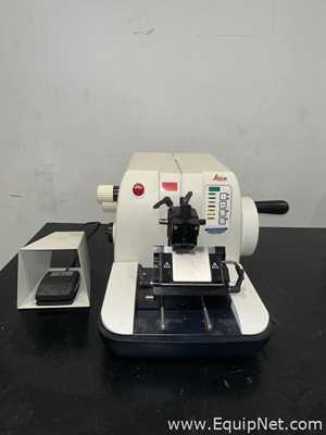 Micrótomo Leica RM 2155