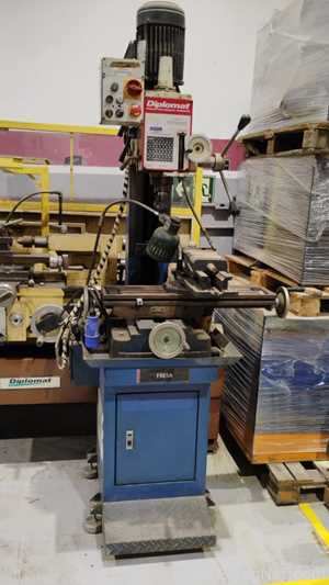 Nardini Diplomat Milling Machine
