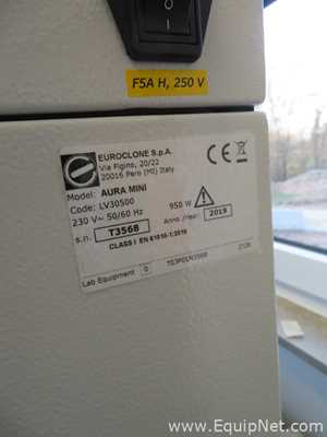 Capela de Exaustão e Fluxo Laminar EuroCLone Aura Mini