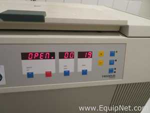 Heraeus Megafuge 3.0R Laboratory Centrifuge
