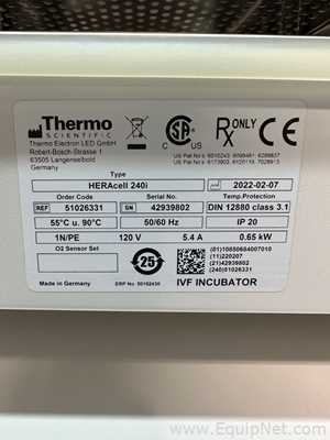 Incubadora Thermo Scientific HERAcell 240i