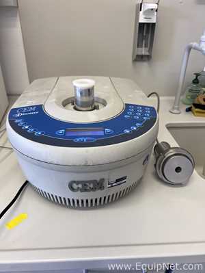 Sistema de Síntese por Microondas CEM Discover 