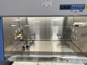 Cabine de Segurança Biológica Thermo Fisher Scientific 1375