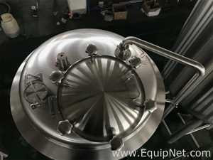 Equipamento de fabricação de cerveja e destilação YoLong Industrial . Sem Uso