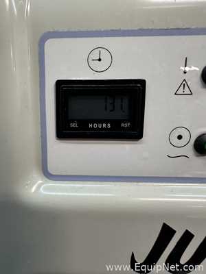 Sony LE-SH800ZFP Cell Sorter With Fludics Cart Jun-Air 85R-4P And SAFE System Smoke Evacuator