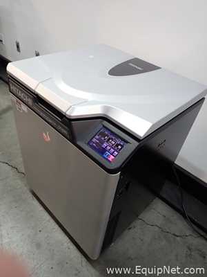 Hitachi CR22N Refrigerated High Speed Centrifuge With Rotor