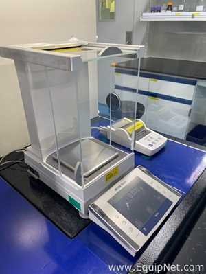 Mettler Toledo XP1203S Electronic Balance Lot 693
