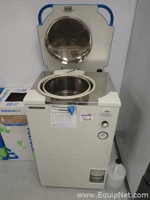 Hirayama HVE50 Autoclave