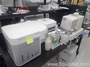 Invitrogen Attune NxT Acoustic Focusing Cytometer With CytKick Max And Extended Fluid System