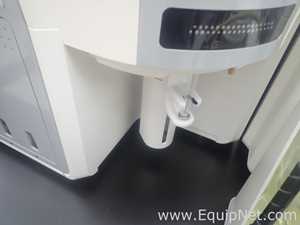 Invitrogen Attune NxT Acoustic Focusing Cytometer With CytKick Max And Extended Fluid System