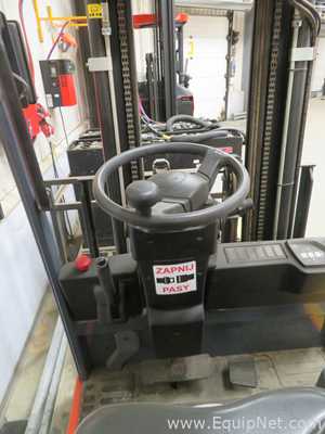 Empilhadeira Toyota 7FBEST10