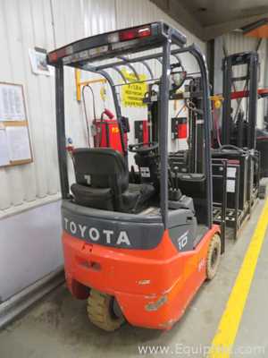 Empilhadeira Toyota 7FBEST10