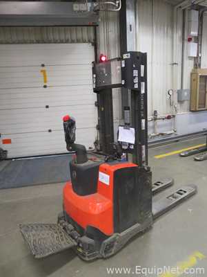 Manipulação de Material Toyota SWE120L
