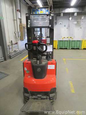 Manipulação de Material Toyota SWE120L