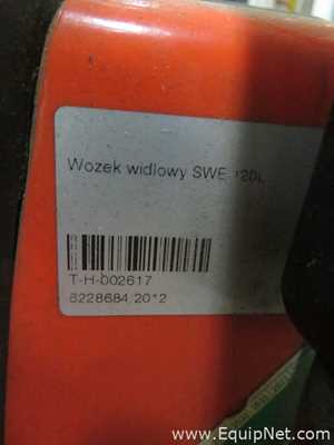 Manipulação de Material Toyota SWE120L