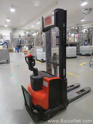 Toyota BT Staxio SWE140 Electric Pallet Stacker
