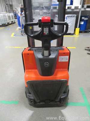 Manipulação de Material Toyota SWE140