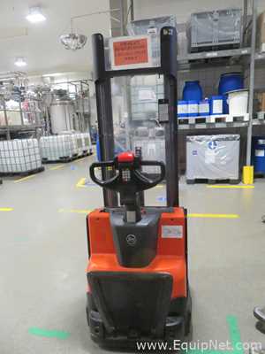 Manipulação de Material Toyota SWE140