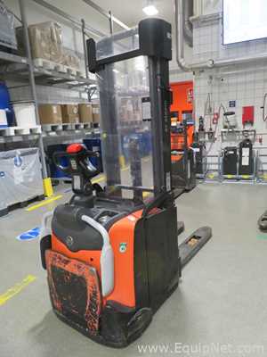 Toyota BT Staxio SPE160 Electric Pallet Stacker