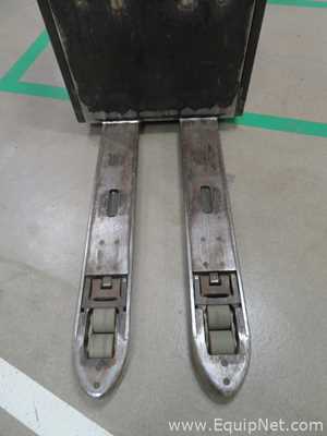 Patín / Transpaletas Toyota Requisitos de aire 2400 KGS