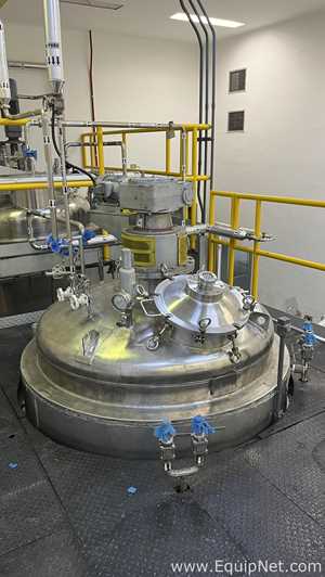 Fermentation and Bioprocess Platform with 4,000 L and 3,000 L Reactors