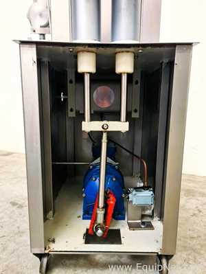OMMI MOD. C1 - Liquid filling machine