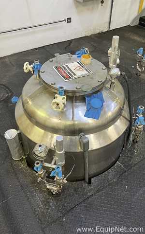 Fermentation and Bioprocess Platform with 4,000 L and 3,000 L Reactors