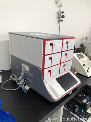 Scanner de Microarranjo BioMerieux FilmArray Torch