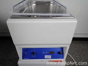 Fisher Scientific 197211010001 Isotemp Recirculating Chiller with Cole Parmer Shaking Water Bath